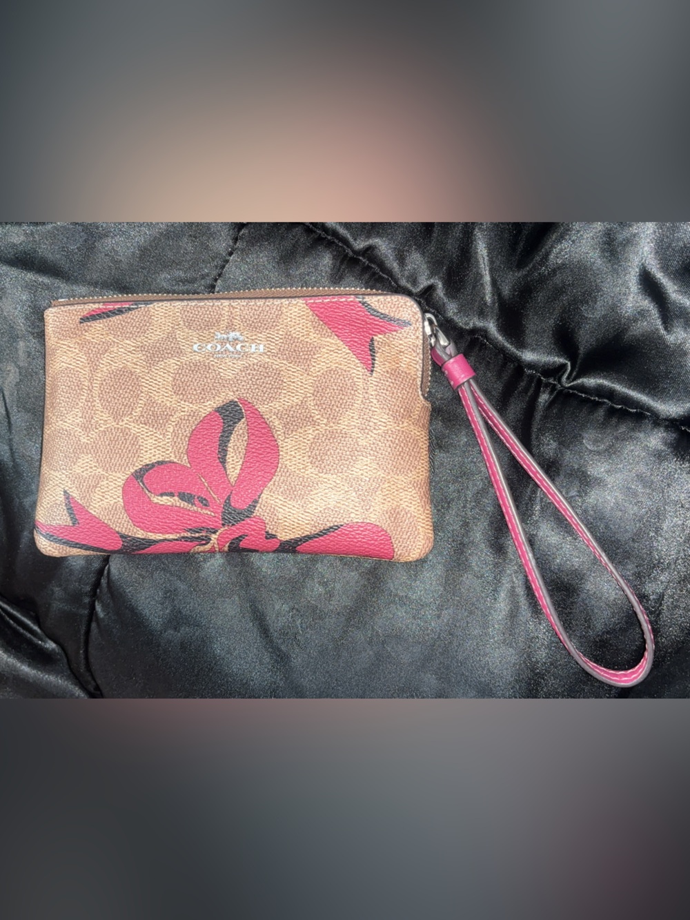 Limited edition Coach Signature Canvas Bow Wristlet